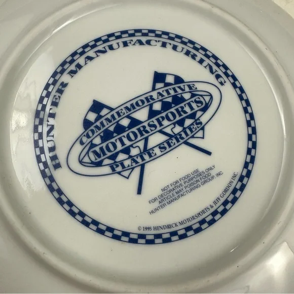 NASCAR Collector Plate Series - DuPont Monte Carlo - Picture 3 of 5